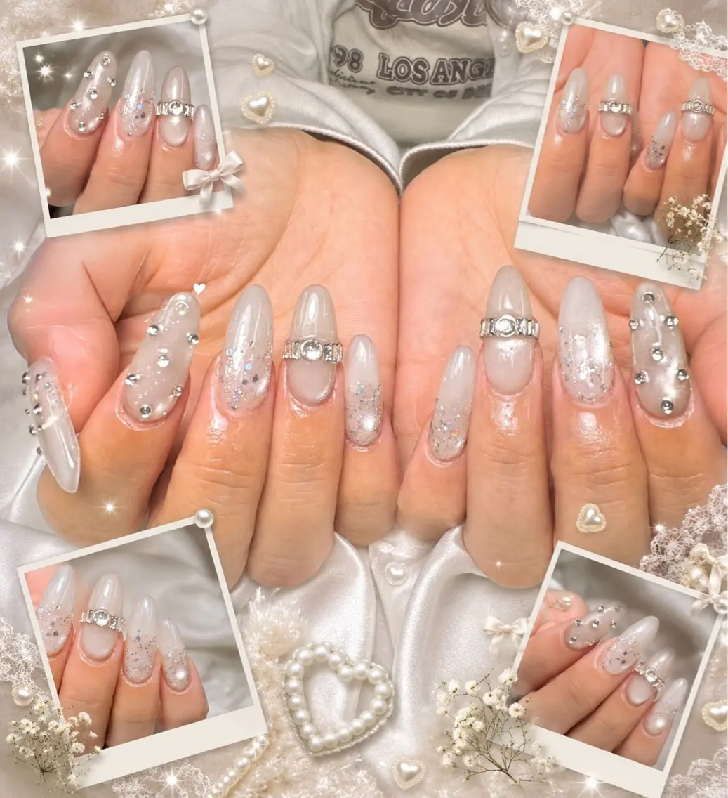 ネイル チークネイル 長さ出し フットネイル ジェルネイル 卒業式 𝓐𝓷𝓻𝓲 XiinhNailのネイルデザイン