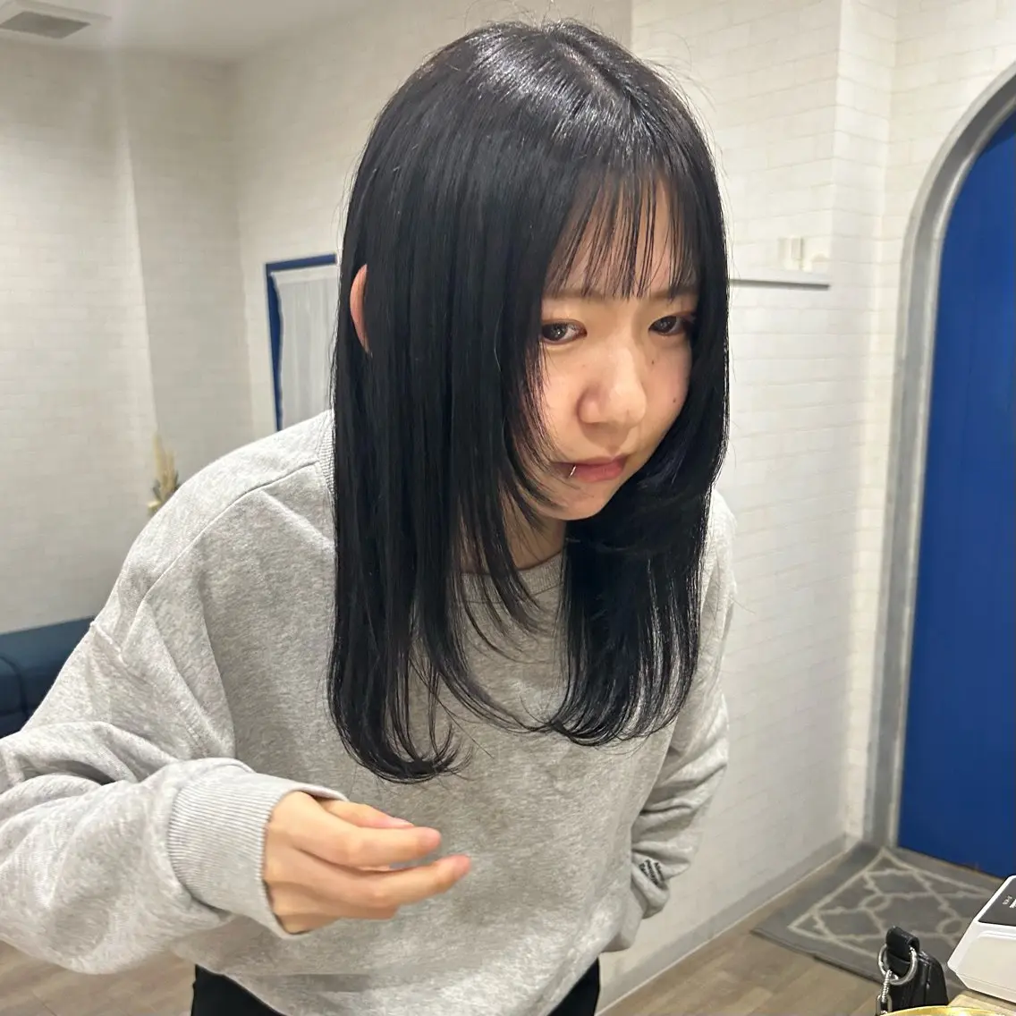 セミロング カラー 顔周りカット レイヤーカット 山川 由來のヘアスタイル