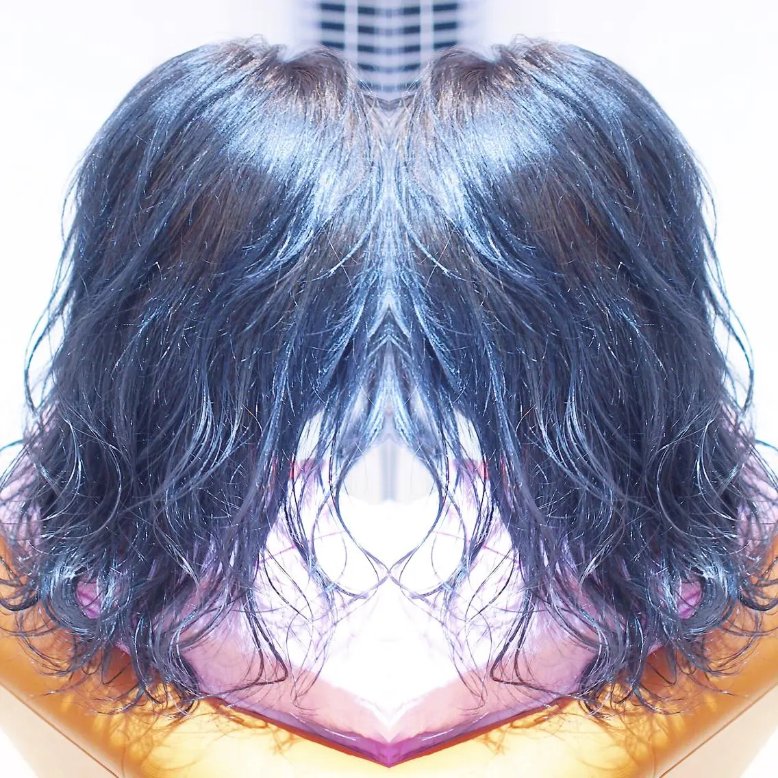 ロング カラー ヘアアレンジ ブリーチ グラデーションカラー ネイビーカラー 及川シゲル 髪質改善講師のヘアスタイル