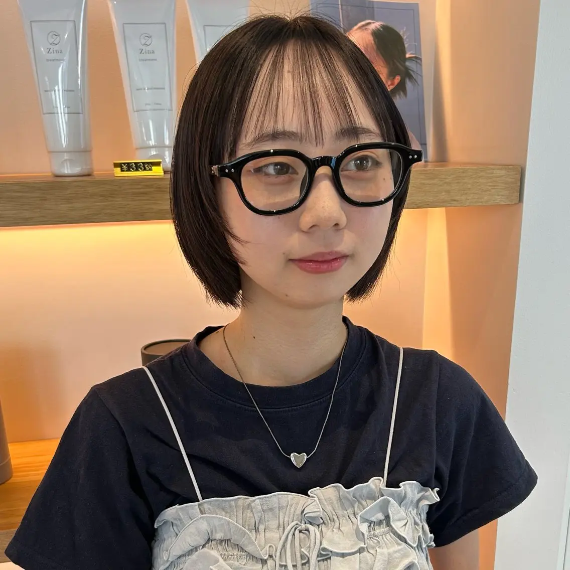 ショート カット トリートメント 透け感カラー/顔周り レイヤー arisaのヘアスタイル