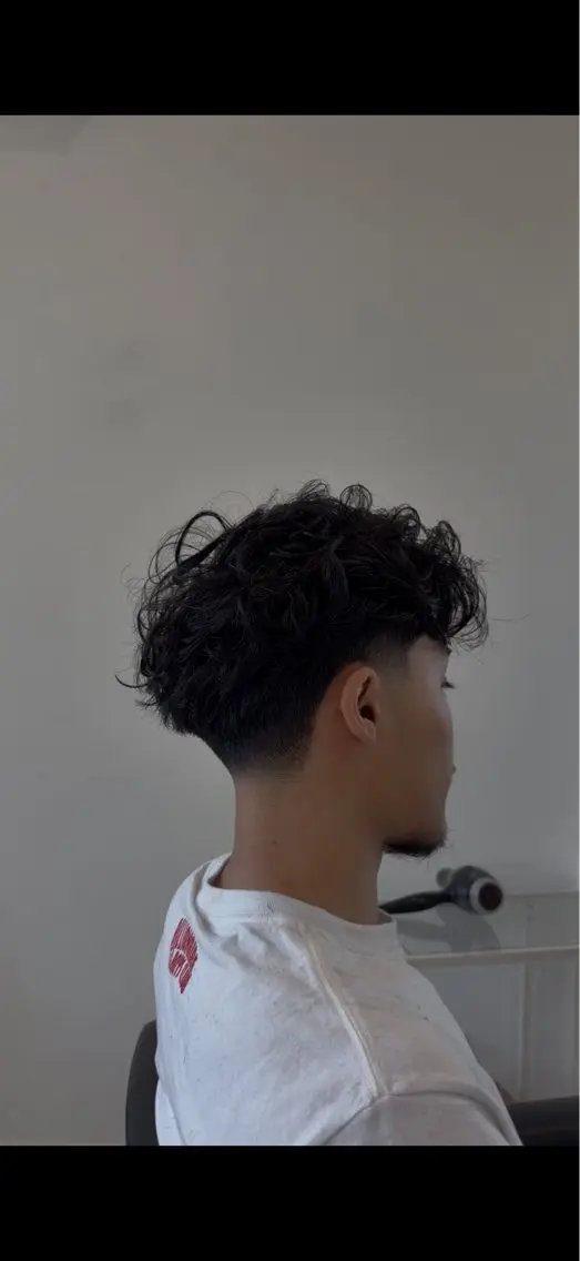 パーマ メンズ TIDEHAIR 志羽のヘアスタイル