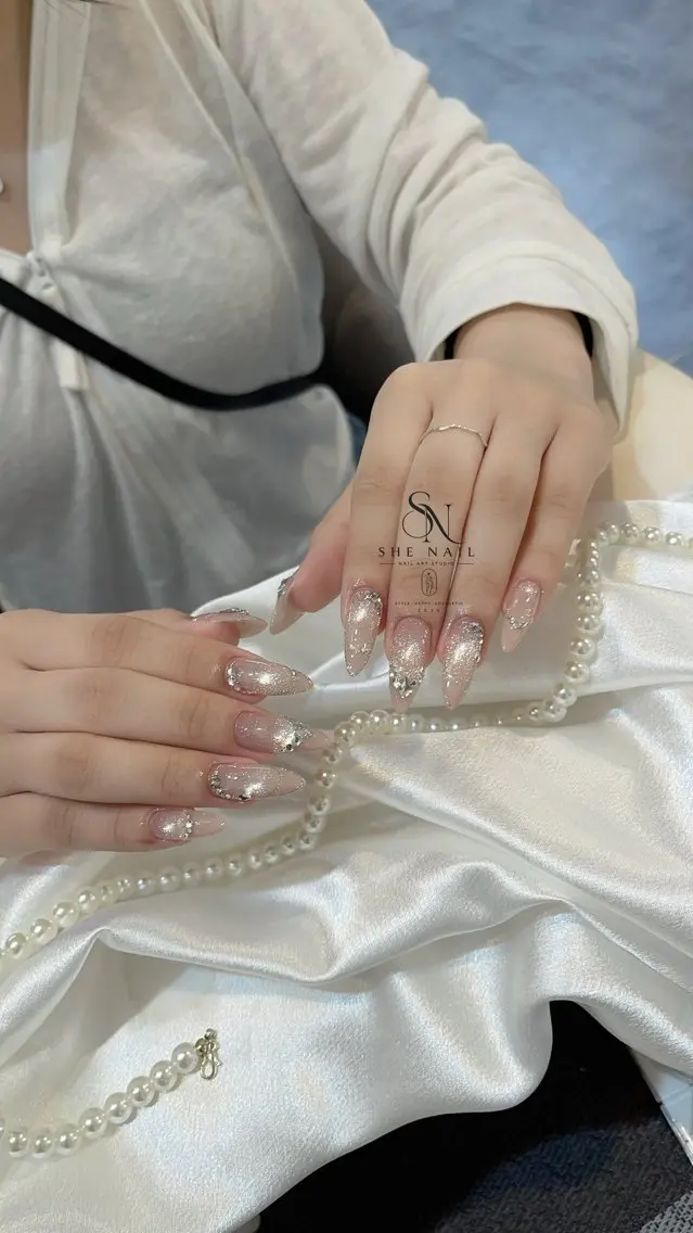 ネイル アートネイル ガーリー 韓国ネイル ロングネイル 持ち込み ハンドネイル 博多 SHE Nailのネイルデザイン