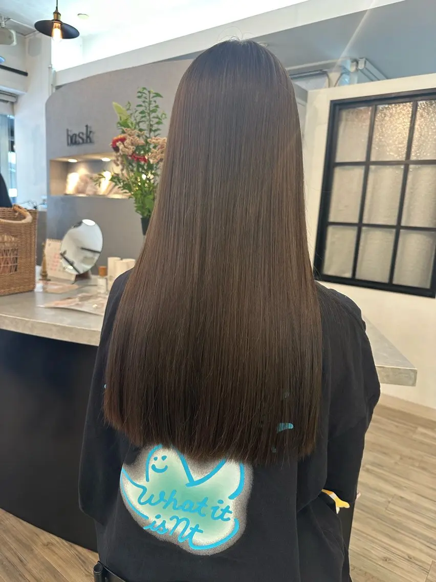 セミロング カラー ブリーチ 透明感カラー グレージュ ブリーチなしカラー オリーブグレージュ sato ayaka |透明感カラー🫧のヘアスタイル
