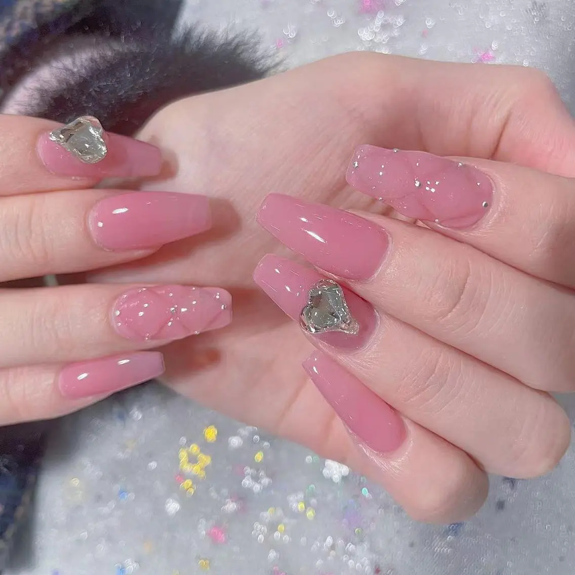 ネイル 長さ出し ネイルチップ Queen‘s なんのネイルデザイン
