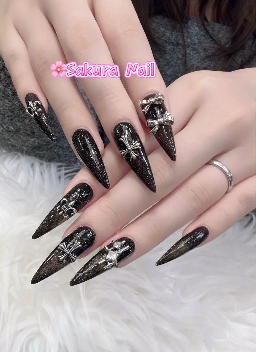 ネイル アートネイル オーロラネイル ボルドー チークネイル フレンチネイル ハンドネイル Sakura Nail Salonのネイルデザイン