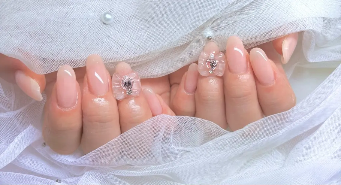 ネイル 持ち込み ハンドネイル 吉岡 かりなのネイルデザイン