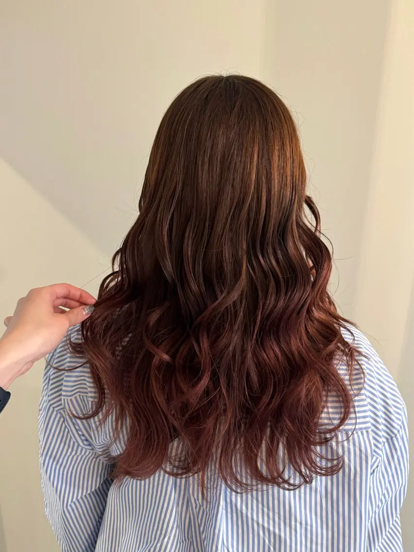 ロング カラー ブリーチ オレンジ ヘアカラー 内沼 恵留菜のヘアスタイル