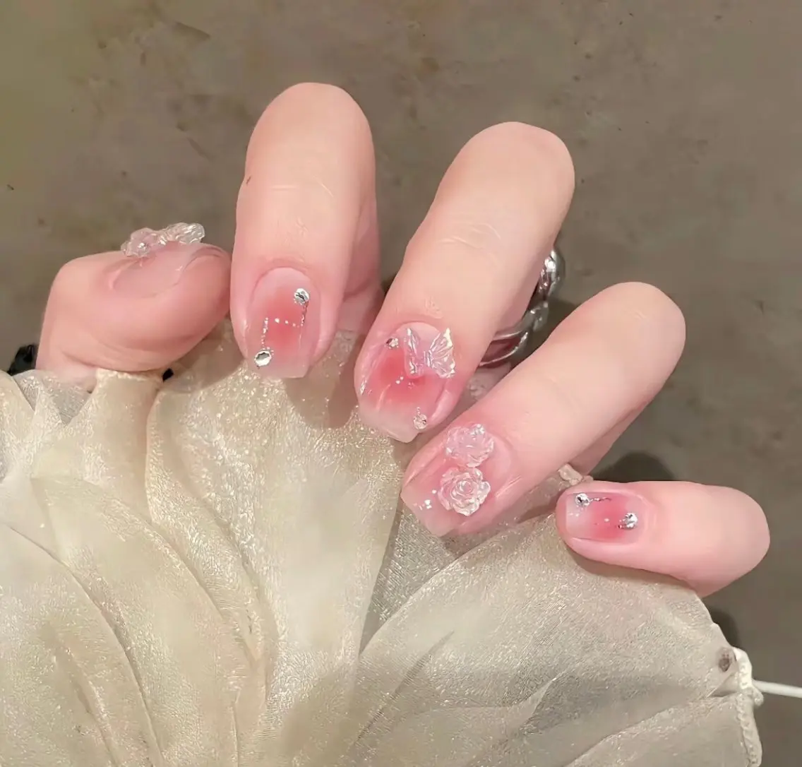 ネイル ハンドネイル エリ🫧 nail池袋東口のネイルデザイン
