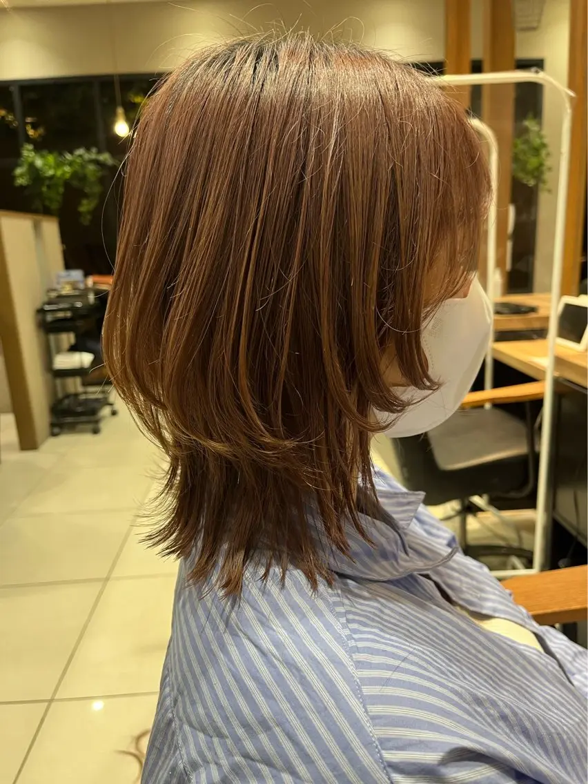 ミディアム カラー ウルフカット ディレクター ノナカのヘアスタイル