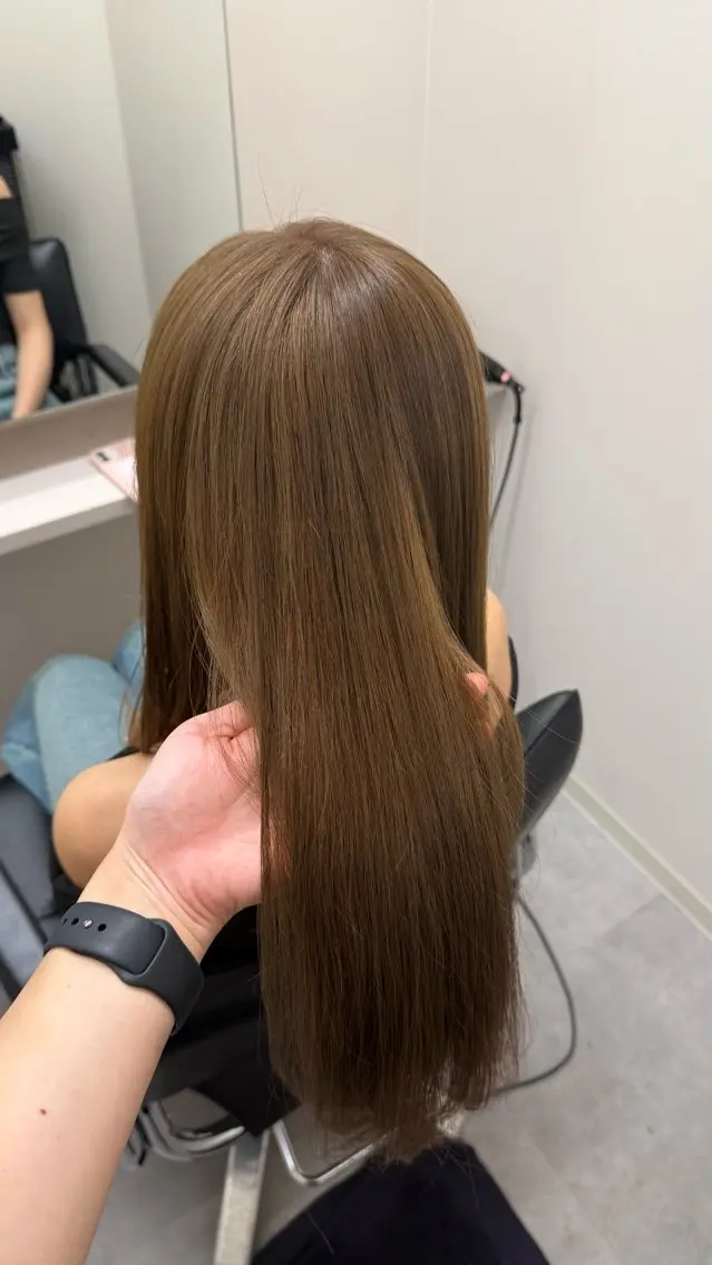 セミロング カット ヘアカラー トリートメント 森本 朝香のヘアスタイル