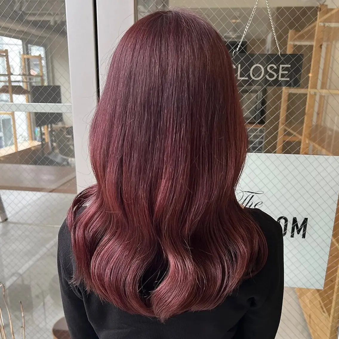 セミロング カラー ブリーチ ハイトーンカラー レッドカラー 💖ブリーチ/暖色 𝐘𝐮𝐢💖のヘアスタイル