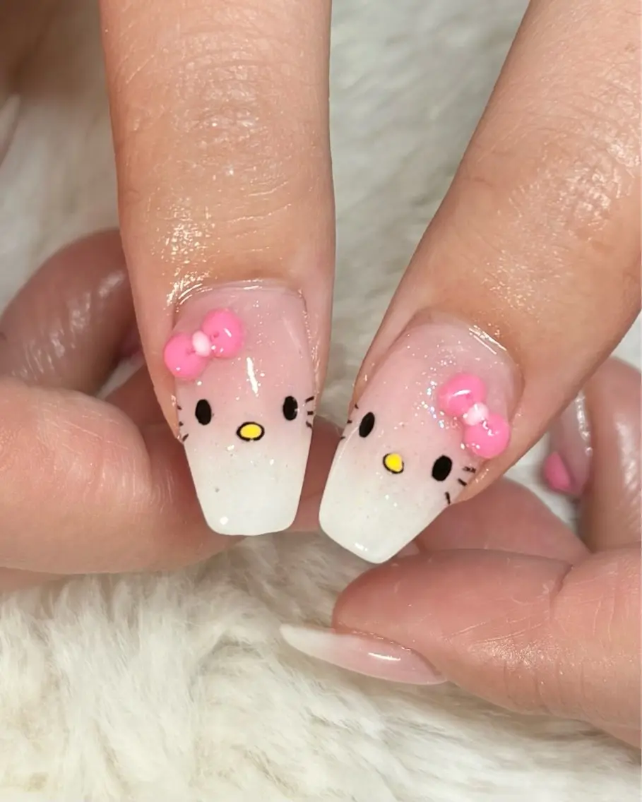 💗平日限定💗〔トレンド〕キティーちゃん・サンリオキャラ|2本アート/オフ込◎の写真