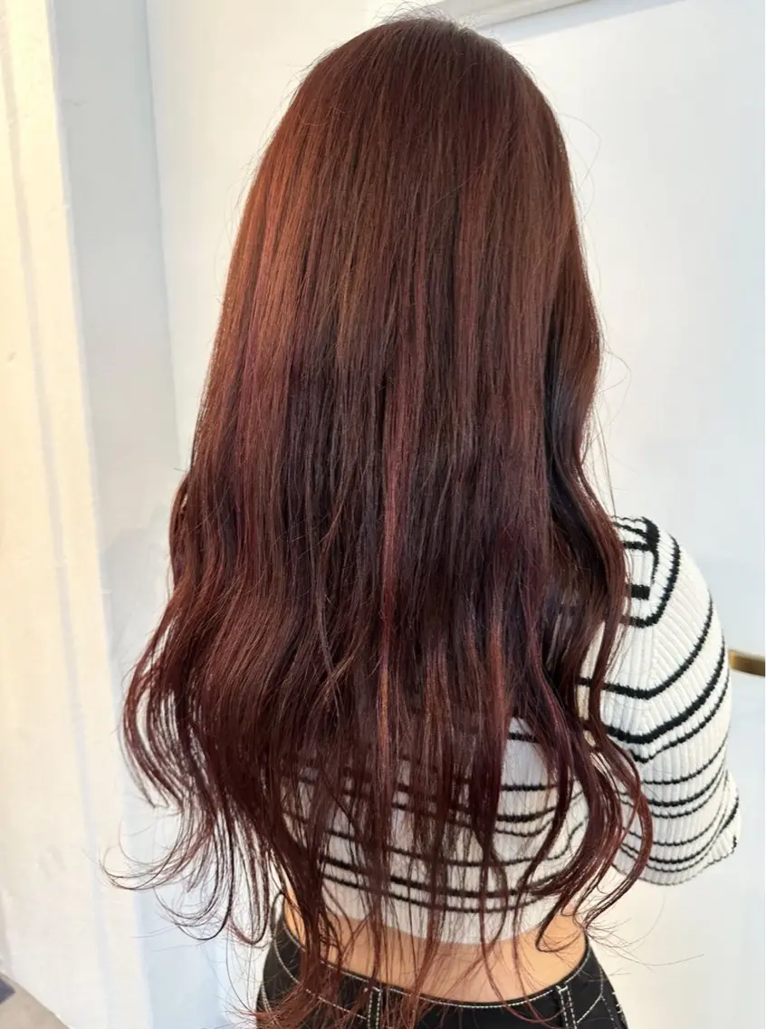 ロング オノ アイラのヘアスタイル