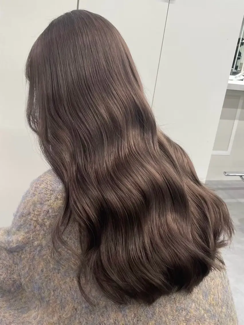 ロング カラー ベージュカラー ブラウンカラー 透明感カラー ロング カット ヘアカラー トリートメント 🧡髪質改善💛 🌸SAKURA🌸のヘアスタイル