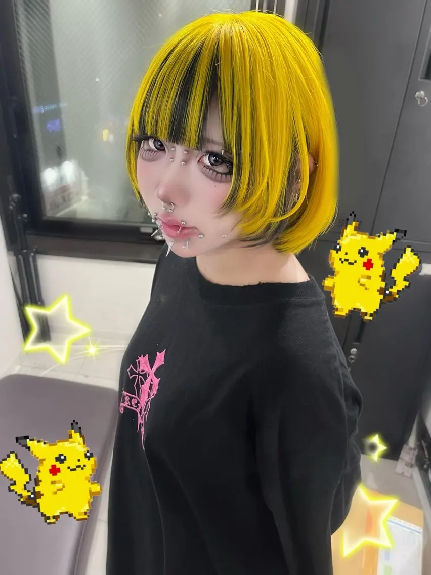 ミディアム カラー ブリーチ イエローカラー 🖤チカ/ハイトーン /デザインカラー🖤のヘアスタイル