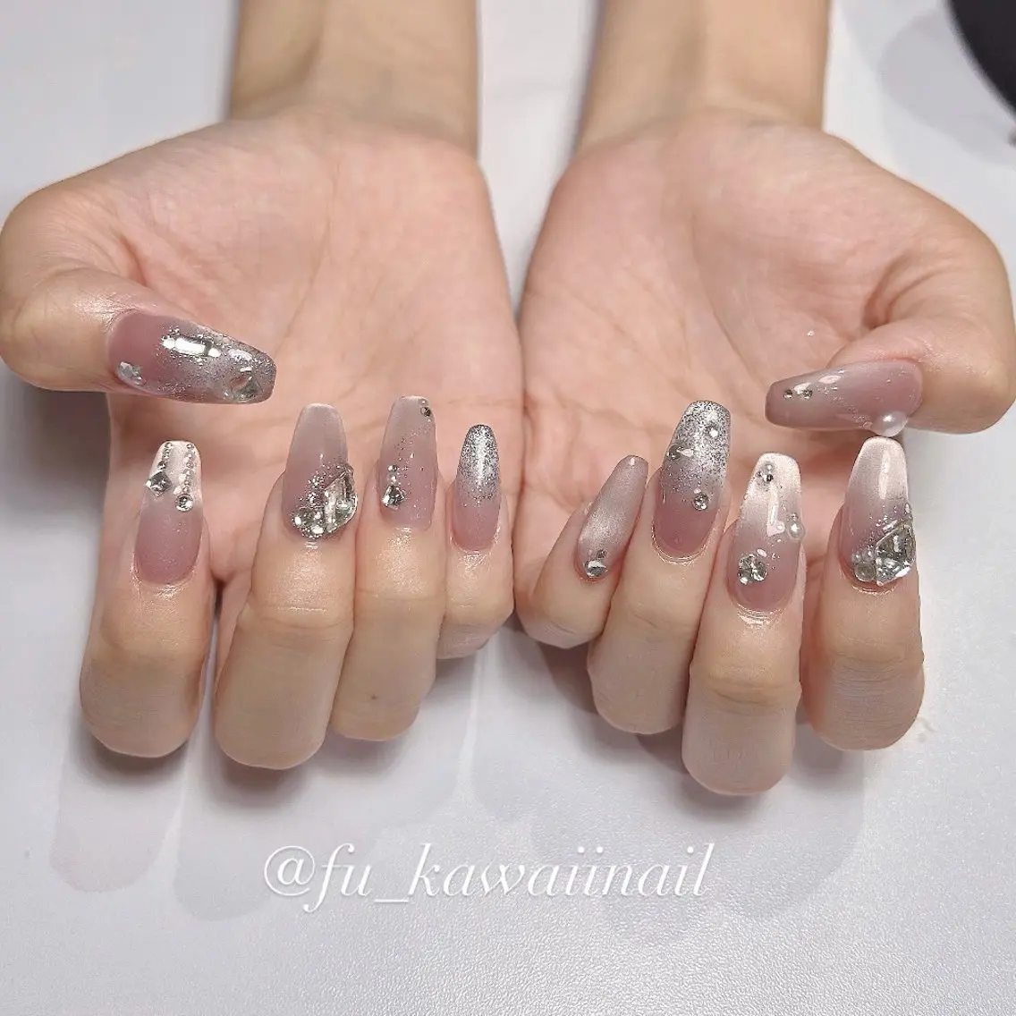 オフなし　持ち込みデザイン💅🏻🫧💎【ソフトジェルオフ無料/指周りケア/トリートメント込み】の写真