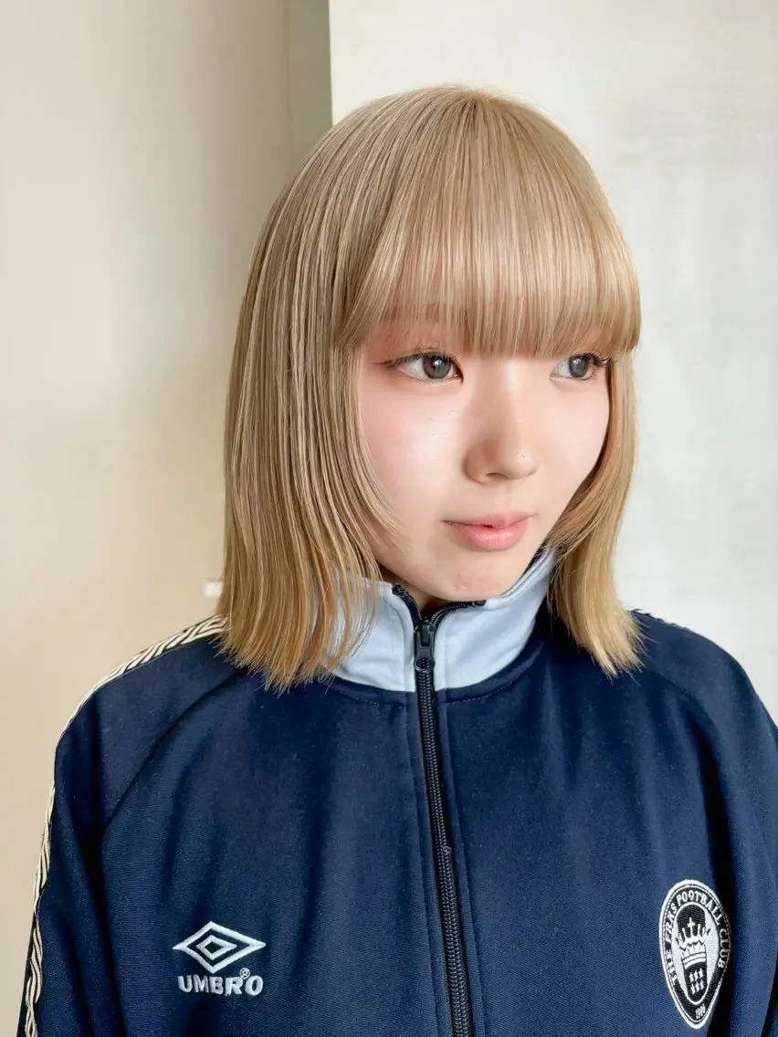 ミディアム カラー 🫧艶ハイトーン 特化🫧ライヤのヘアスタイル