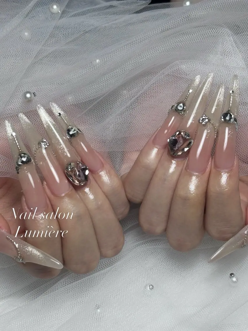 ネイル ハンドネイル Lumière| ロング|ワンホンのネイルデザイン