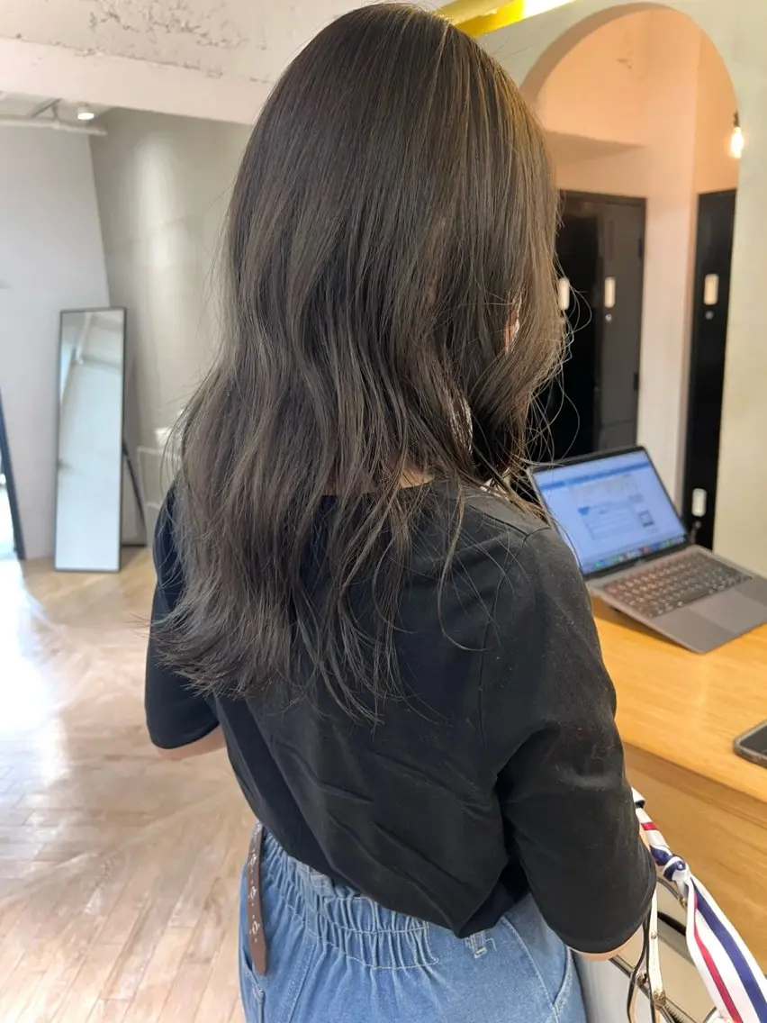 ロング カット ヘアカラー トリートメント 似合わせレイヤー ＆縮毛矯正のヘアスタイル