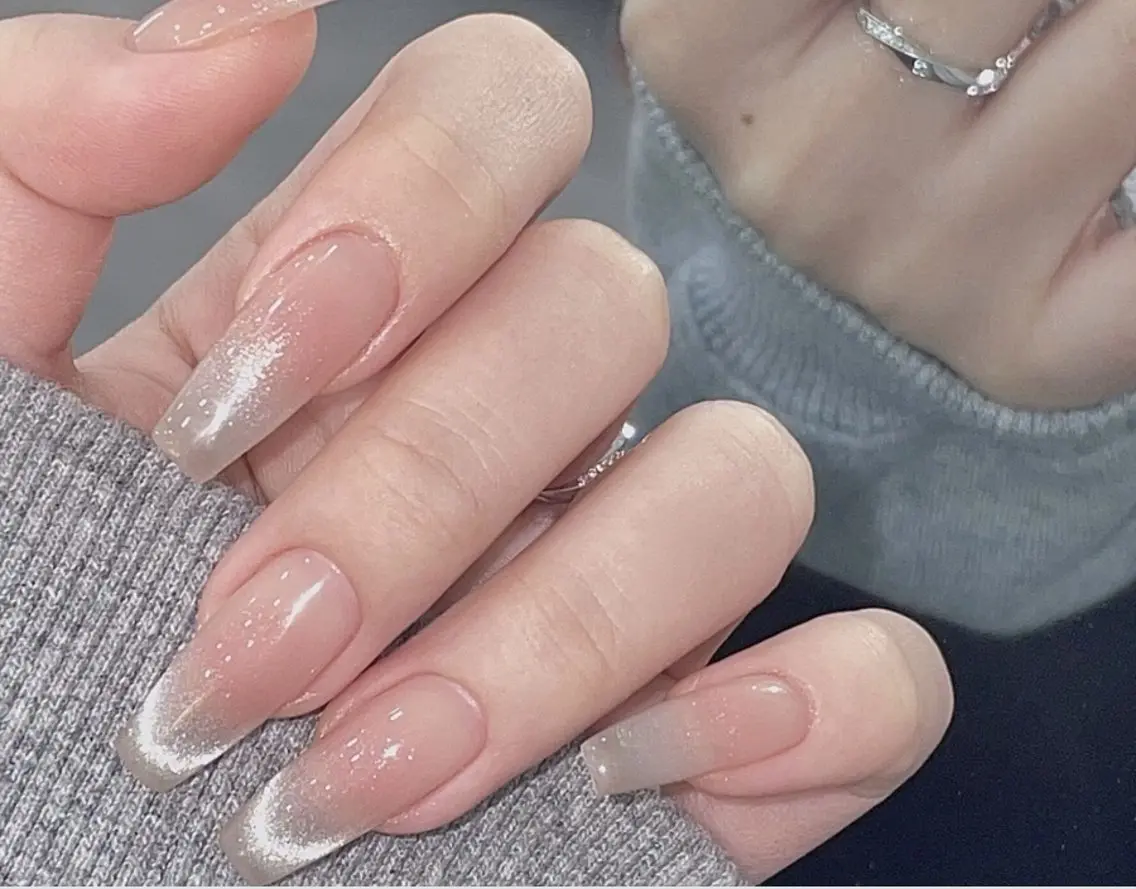 ネイル 長さ出し フレンチネイル 韓国ネイル マグネットネイル マグネットフレンチ ハンドネイル Sun Nail 池袋のエステ・リラクイメージ
