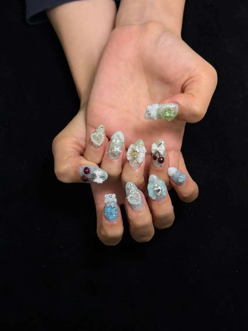 ネイル ハンドネイル ongles chicのネイルデザイン
