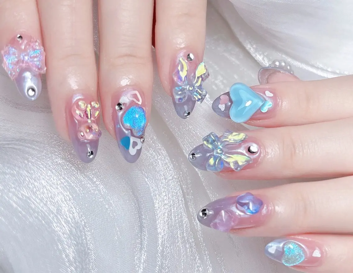 ネイル 🎀M nails✨ ビューティーのネイルデザイン