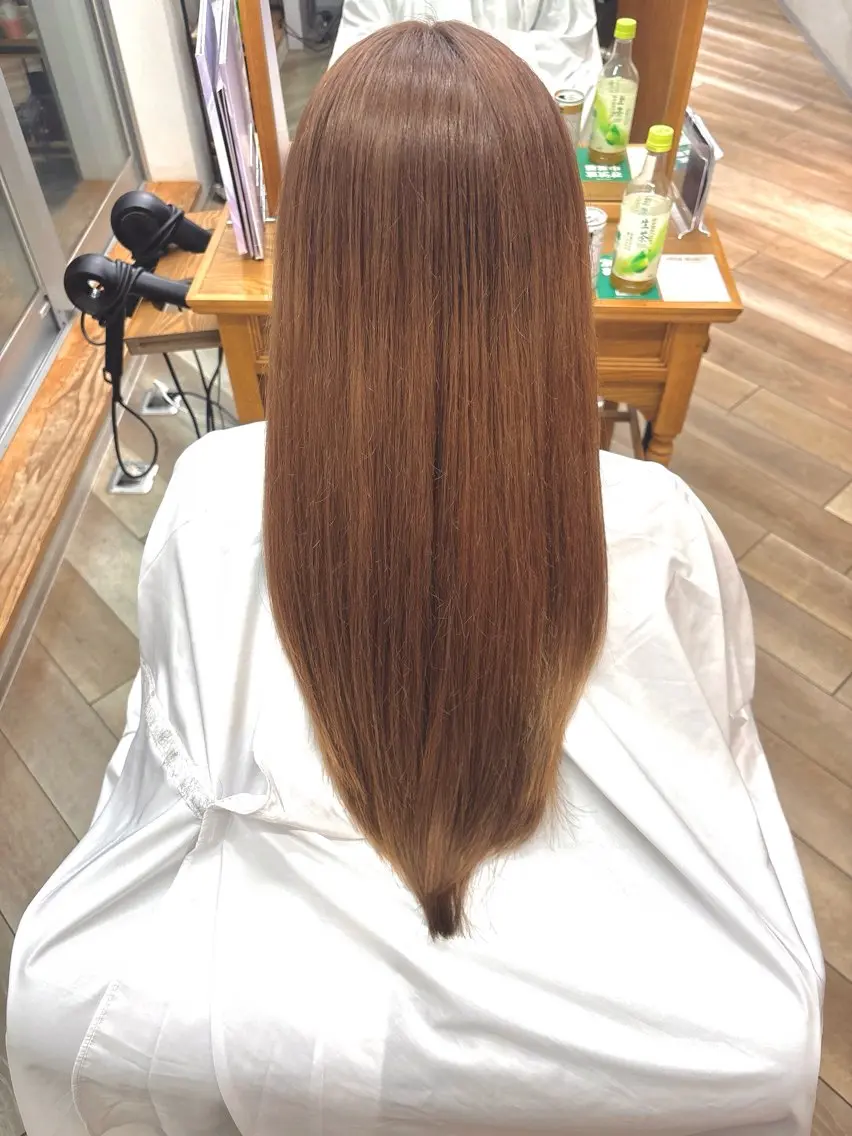 〈乾かすだけでツヤサラ髪に✨〉縮毛矯正+髪質改善トリートメントの写真