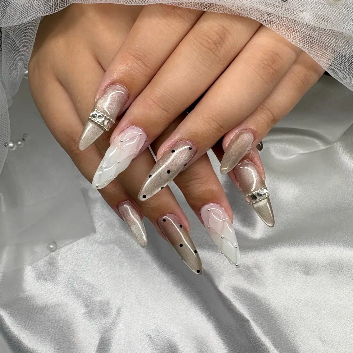 長さ出し10本【キルティング✖️マグネット💅サンプルF】コースの写真
