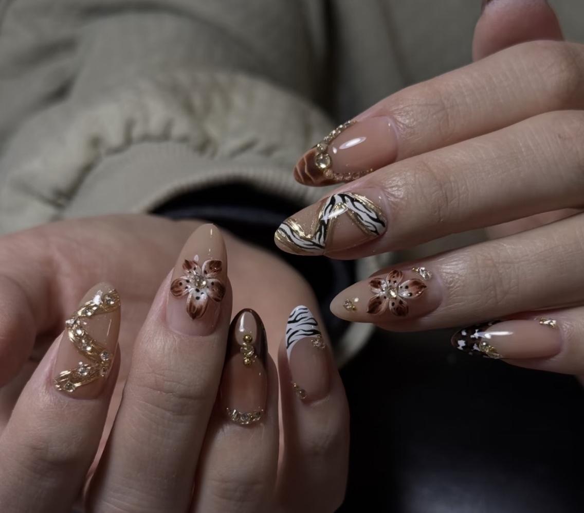 ネイル ハンドネイル 🎀 Ayaka_nailのネイルデザイン