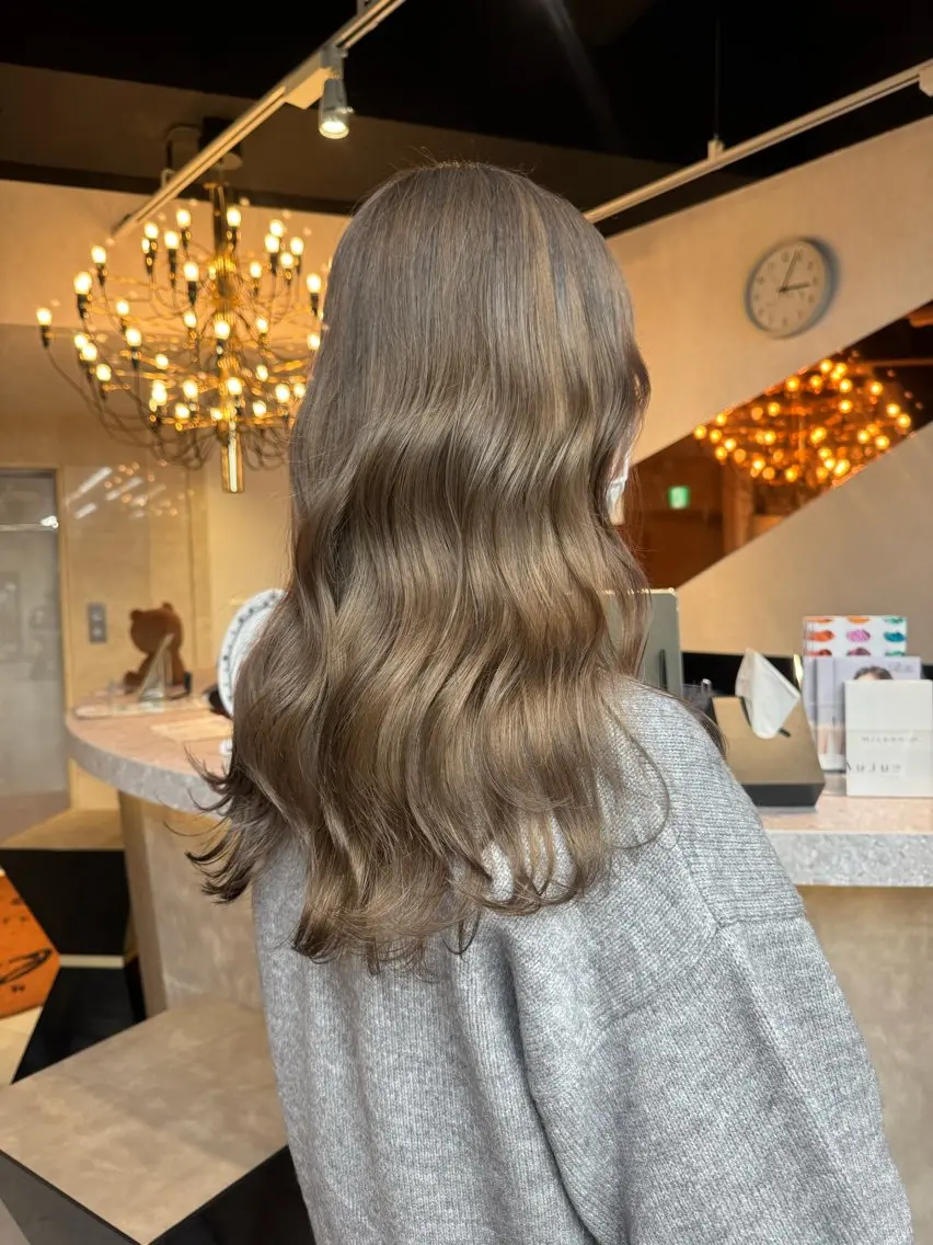 セミロング カラー ヘアアレンジ ヘアカラー 韓国×艶髪 さきのヘアスタイル