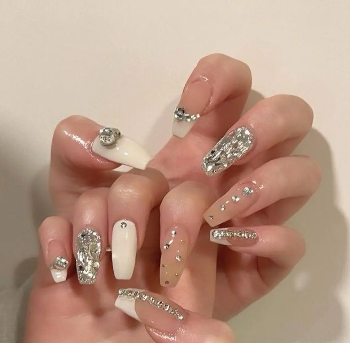 ネイル アートネイル 長さ出し ジェルネイル 韓国ネイル 持ち込み kana nailのネイルデザイン