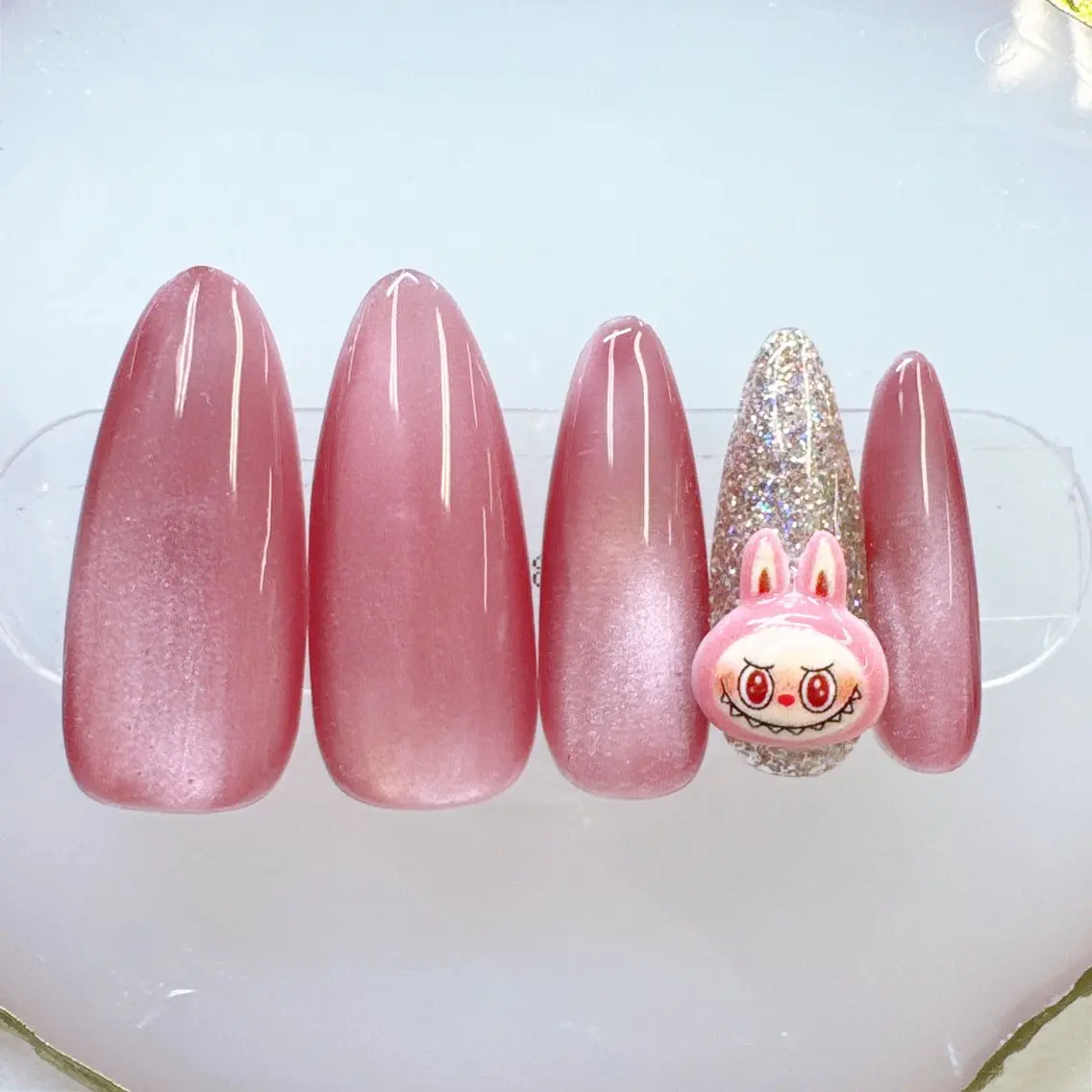 ネイル ドット ジェルネイル マグネットネイル パラジェル ハンドネイル Queeens nailのネイルデザイン