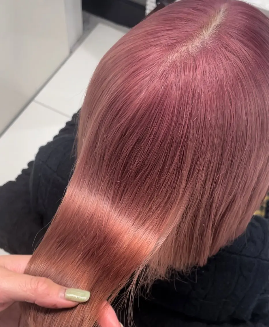 ショート カラー yuzuna ハイトーン 天神のヘアスタイル