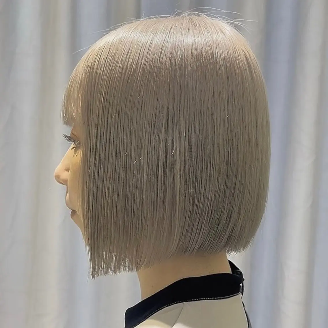 ショート カラー ベージュカラー ブリーチ ハイトーンカラー ミルクティーベージュ 💖ブリーチ/暖色 𝐘𝐮𝐢💖のヘアスタイル