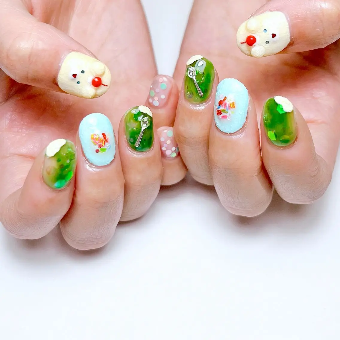 ネイル ハンドネイル いちごパフェ ゆいのネイルデザイン