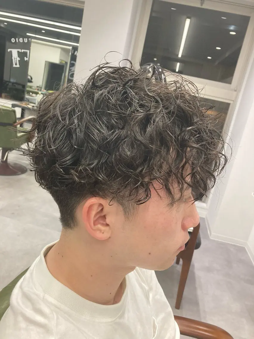 パーマ メンズ メンズパーマ メンズスパイラルパーマ スパイラルパーマ SHAFT Ieiriのヘアスタイル