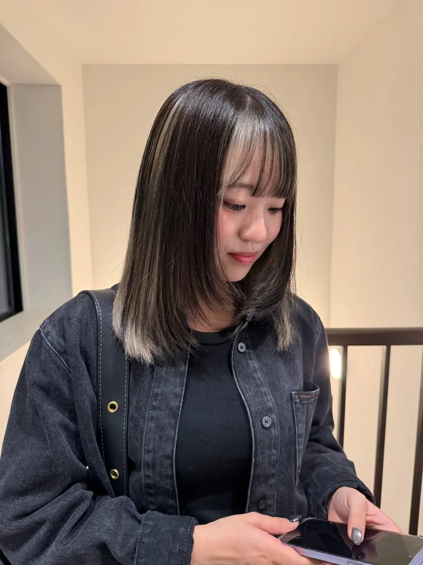 ミディアム 井出 海月のヘアスタイル