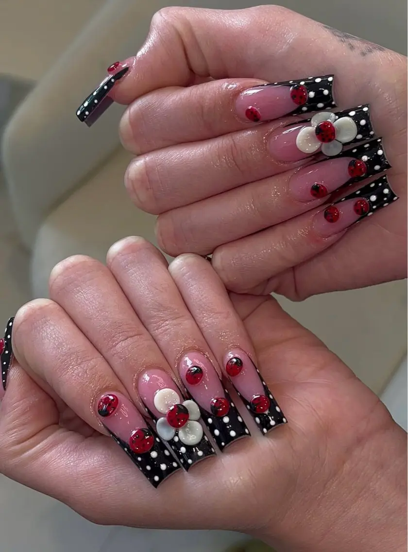 ネイル アートネイル スカルプネイル ストーンネイル ネイルチップ ハンドネイル NiJi Nailsのネイルデザイン