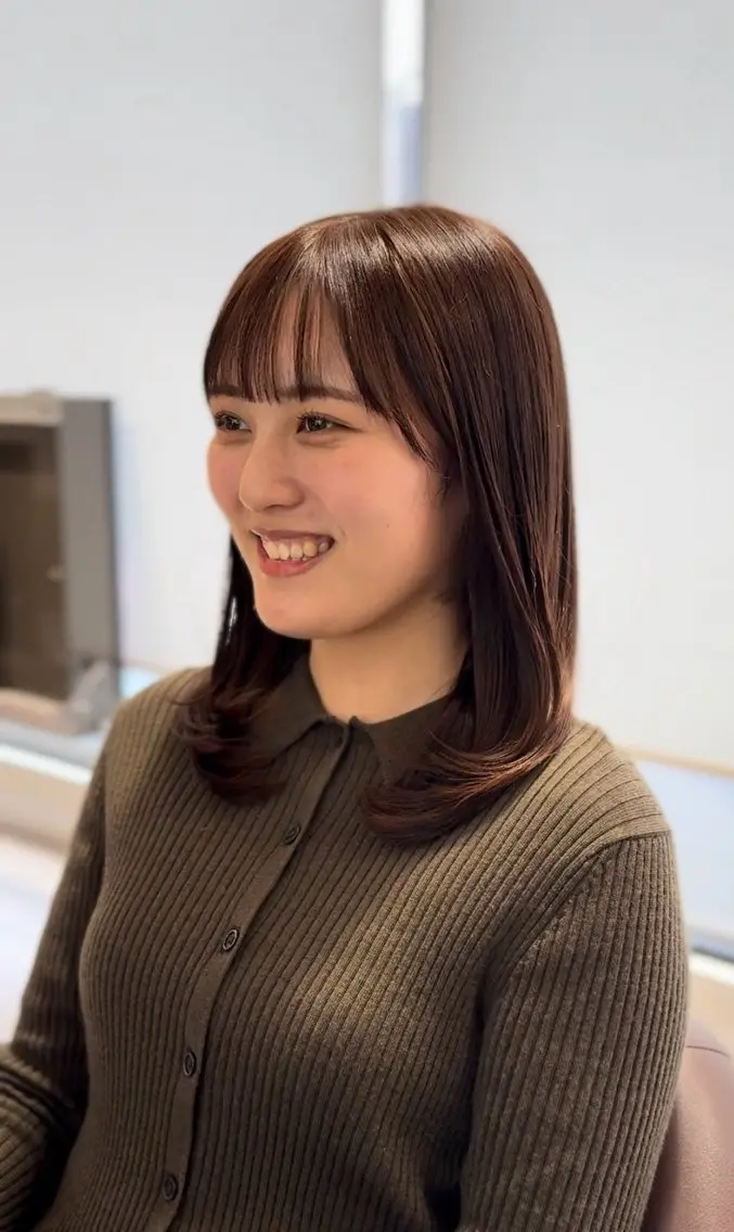セミロング 山口拓海 【顔周り小顔カット】のヘアスタイル