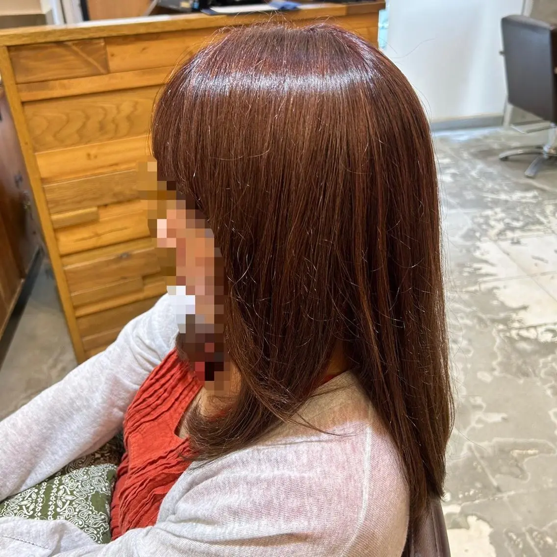 ミディアム カラー カット ヘアカラー トリートメント 若狭 彩花のヘアスタイル