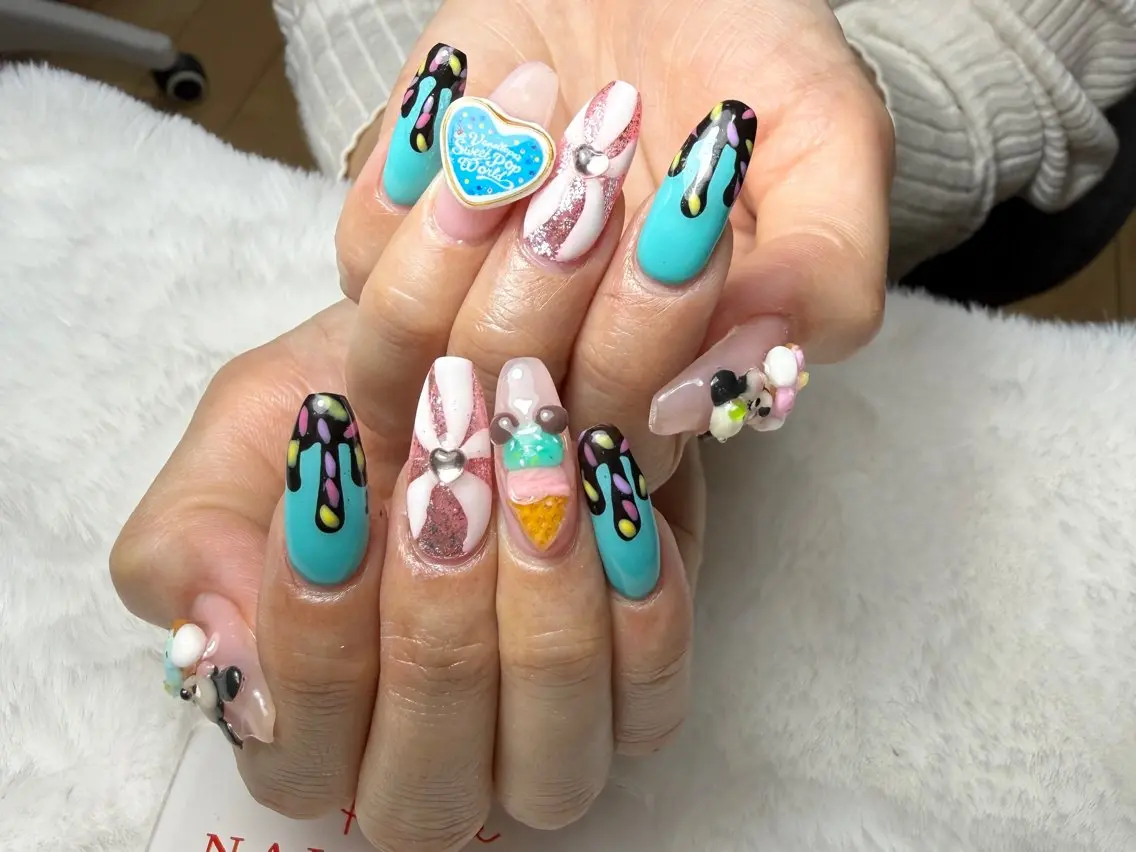 ネイル アートネイル フレンチネイル ジェルネイル グラデーション 韓国ネイル ハンドネイル 💕鈴木ユリ パラジェル/オフ無料のネイルデザイン