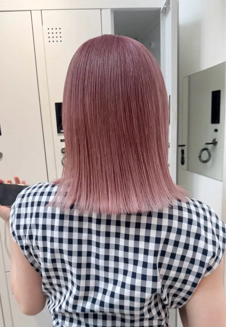 ミディアム カラー ピンクカラー ボブ カット ヘアカラー トリートメント CHERIEブリーチ ダブルカラー 天神のヘアスタイル
