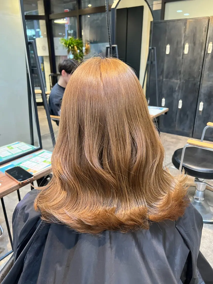 ミディアム カット ヘアカラー トリートメント 安岡 稜太のヘアスタイル