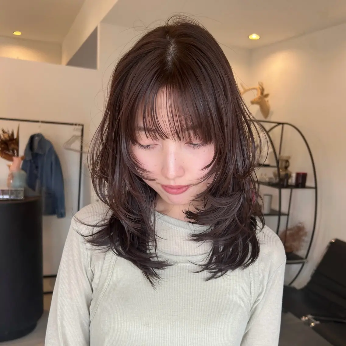 ミディアム 鳥居 愛子のヘアスタイル