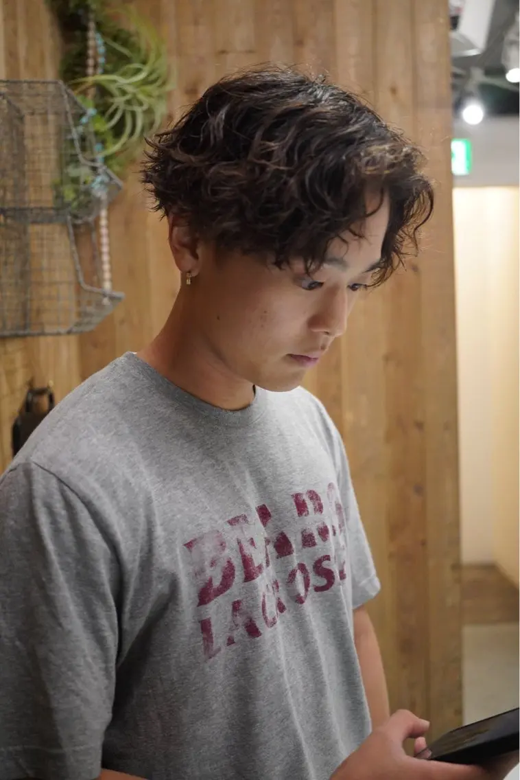カット 波巻きパーマの写真