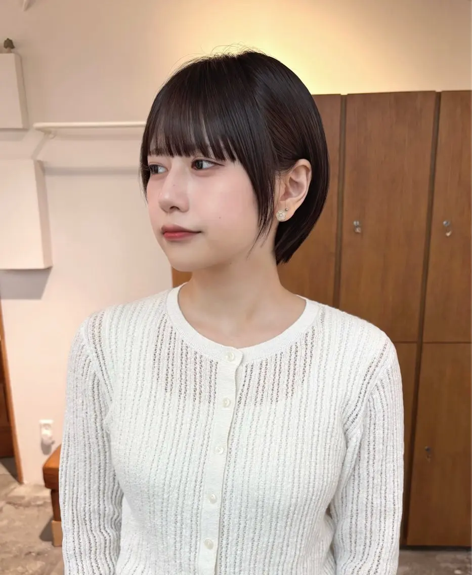 ショート aiko【艶カラー ・ミニモ年内で終了】のヘアスタイル