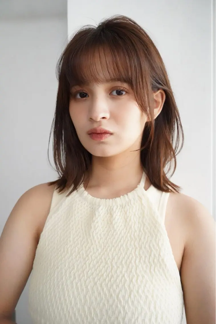 ミディアム カラー ブラウンカラー ボブ レイヤーカット シースルーバング 外ハネヘア 米本 圭吾のヘアスタイル