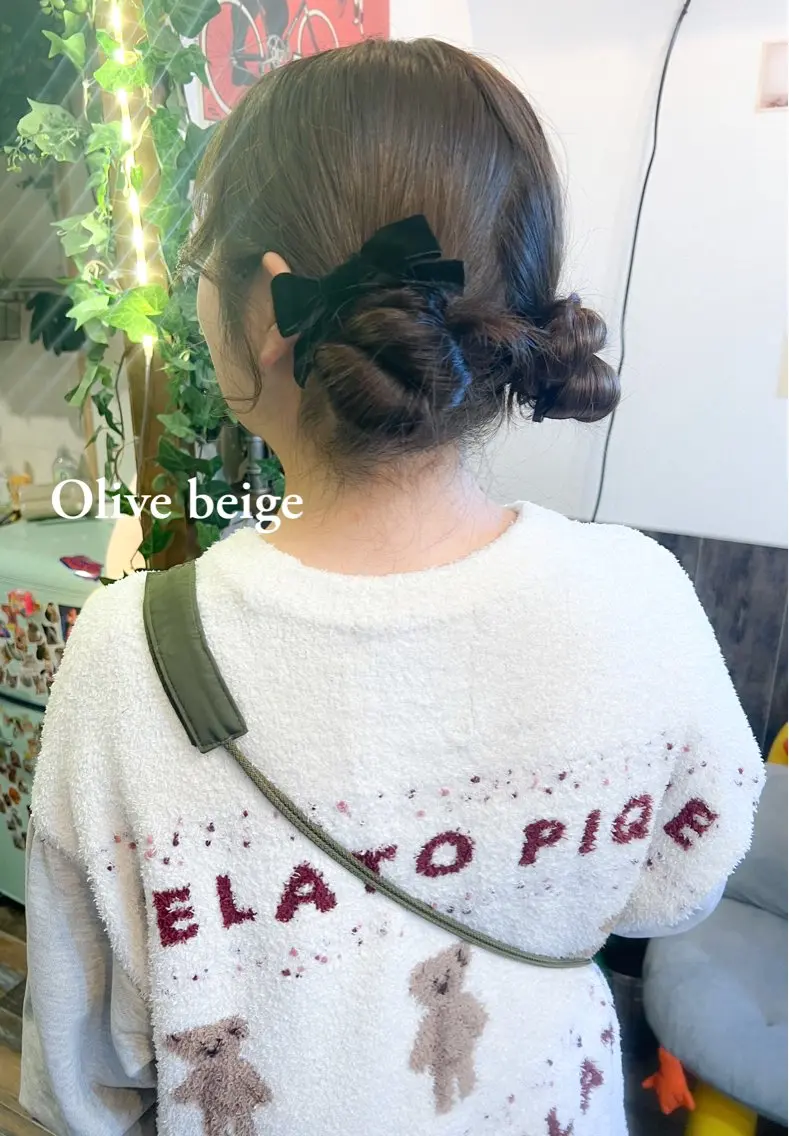ロング カラー ヘアアレンジ お団子ヘア カット ヘアカラー トリートメント カラーパティシエ facce🌼ikoのヘアスタイル