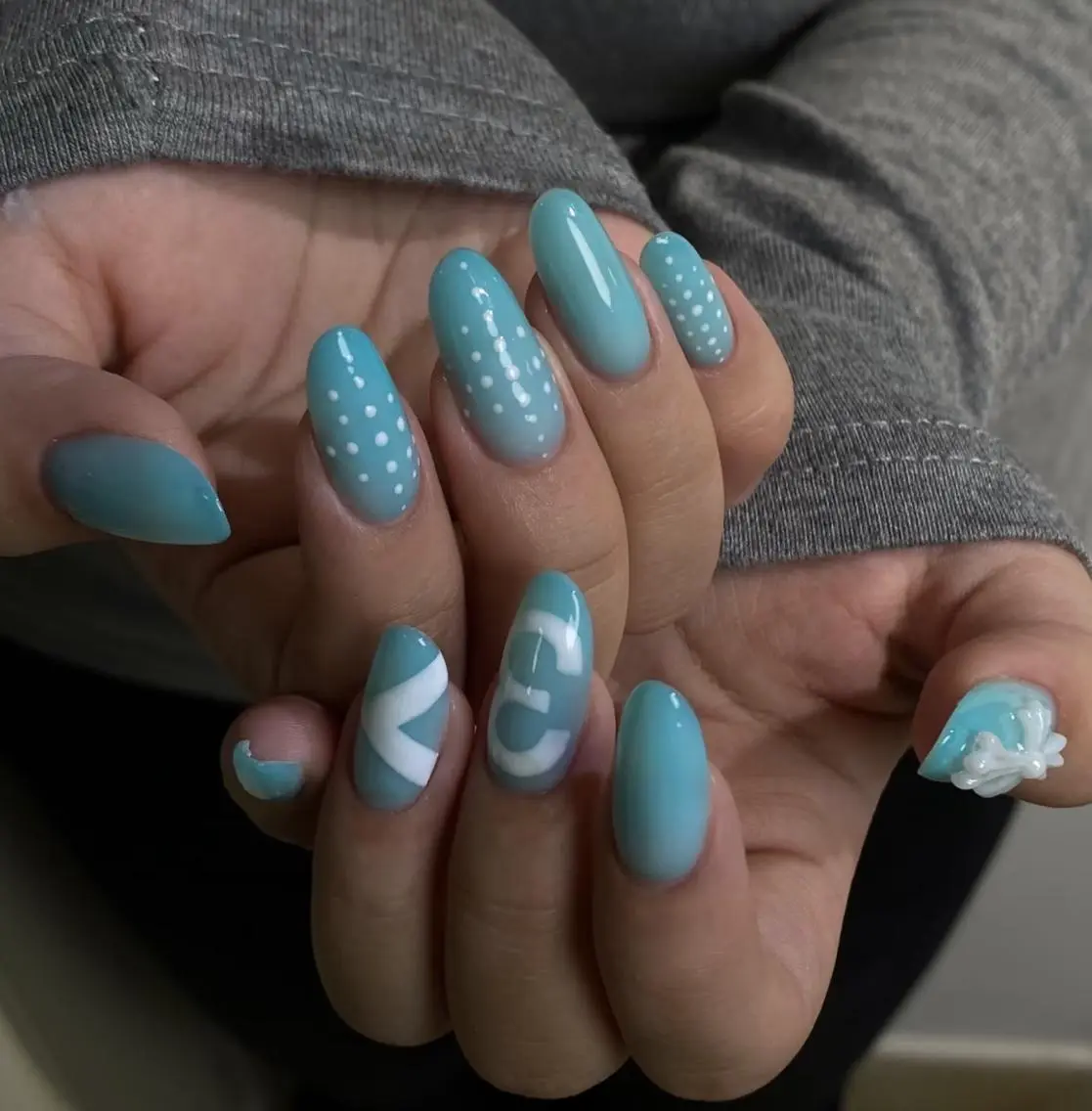 ネイル ハンドネイル エリ🫧 nail池袋東口のネイルデザイン