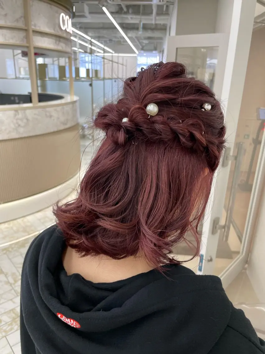 ミディアム ヘアアレンジ ハーフアップ CARELLY Rukaのマツエク・マツパデザイン